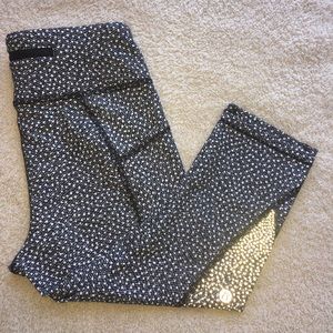 Lululemon Tight Stuff Crop II leggings size 4